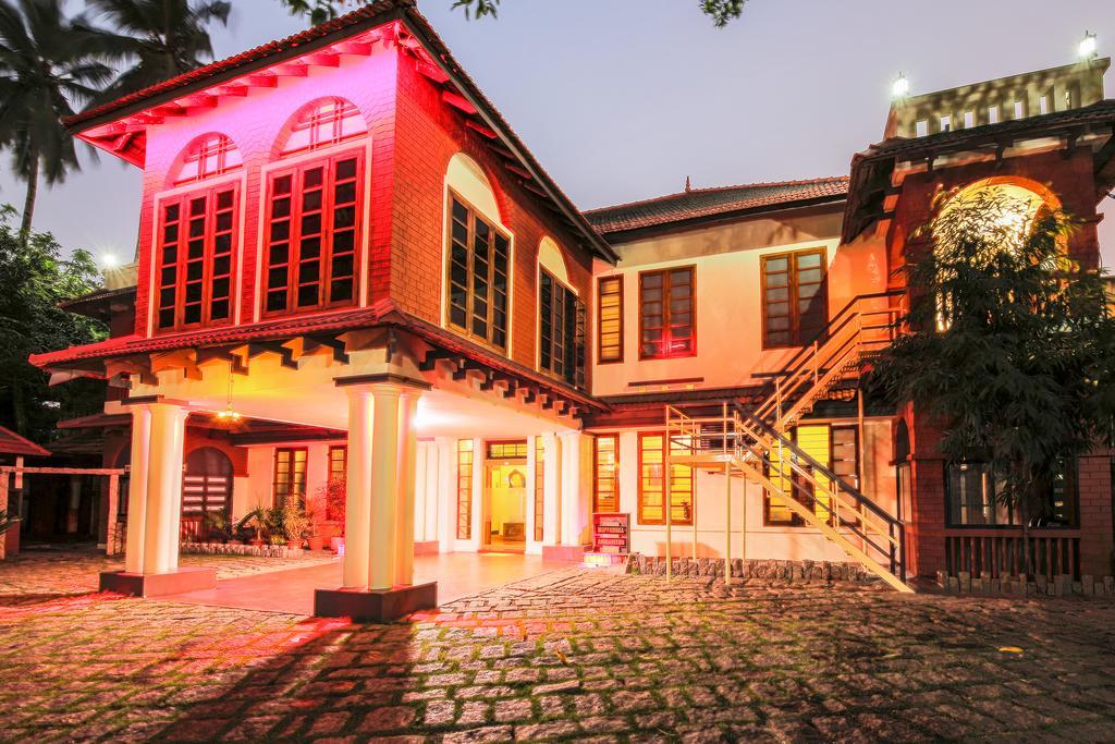 The Royal Heritage Hotel And Ayurvedic Center Thiruvananthapuram Kültér fotó