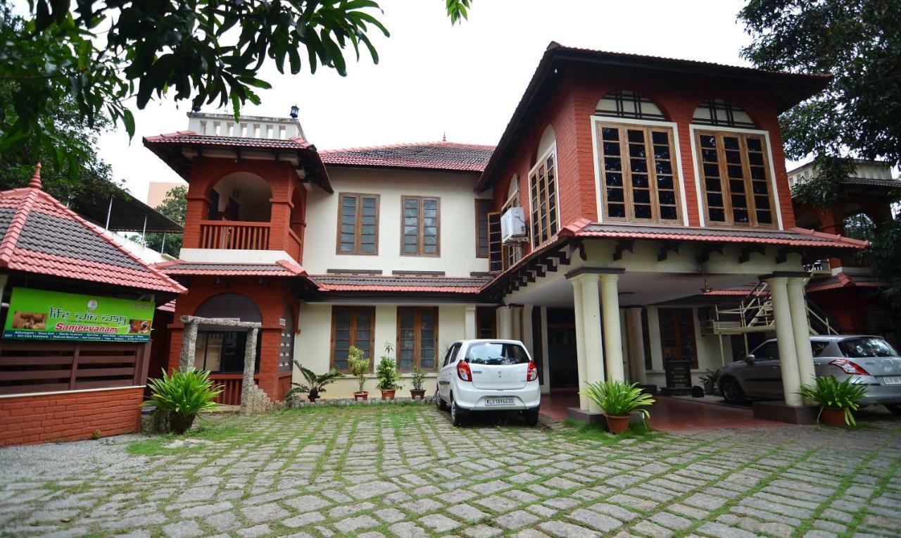 The Royal Heritage Hotel And Ayurvedic Center Thiruvananthapuram Kültér fotó