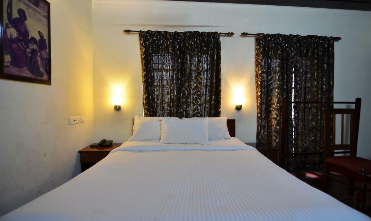 The Royal Heritage Hotel And Ayurvedic Center Thiruvananthapuram Kültér fotó