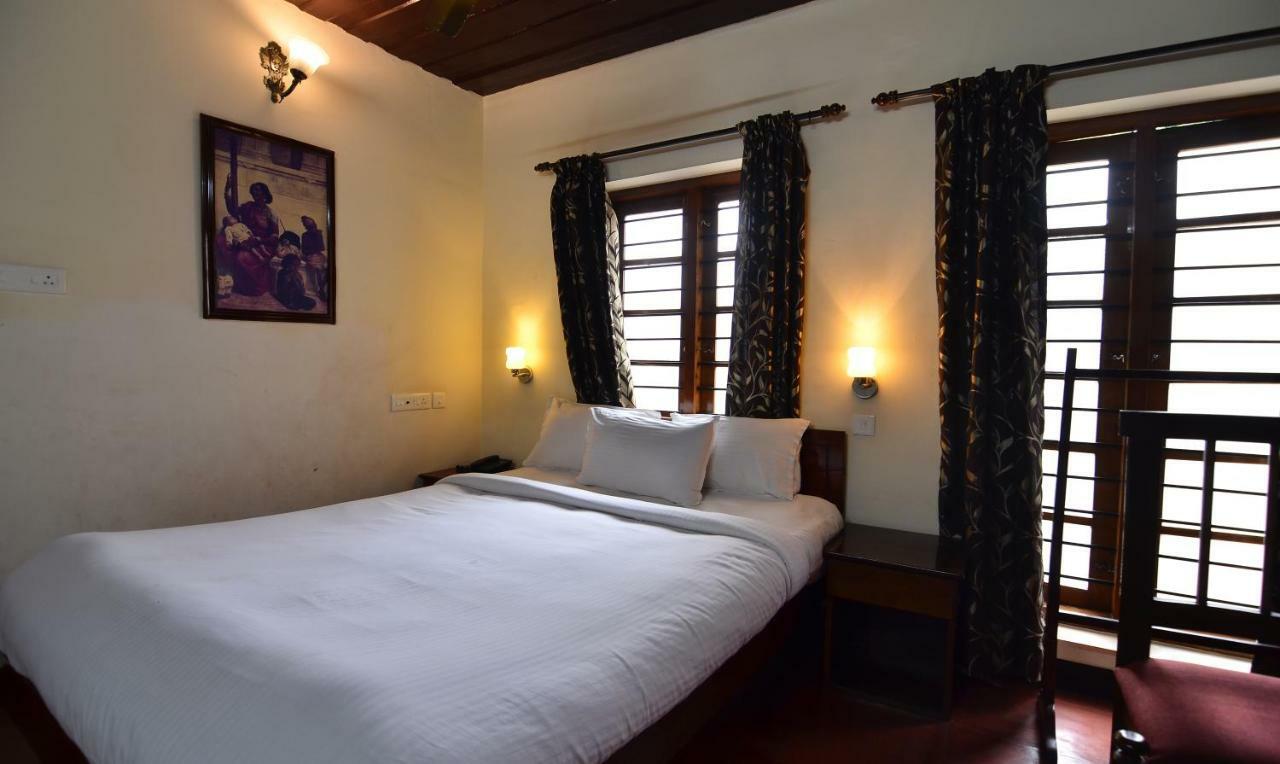 The Royal Heritage Hotel And Ayurvedic Center Thiruvananthapuram Kültér fotó