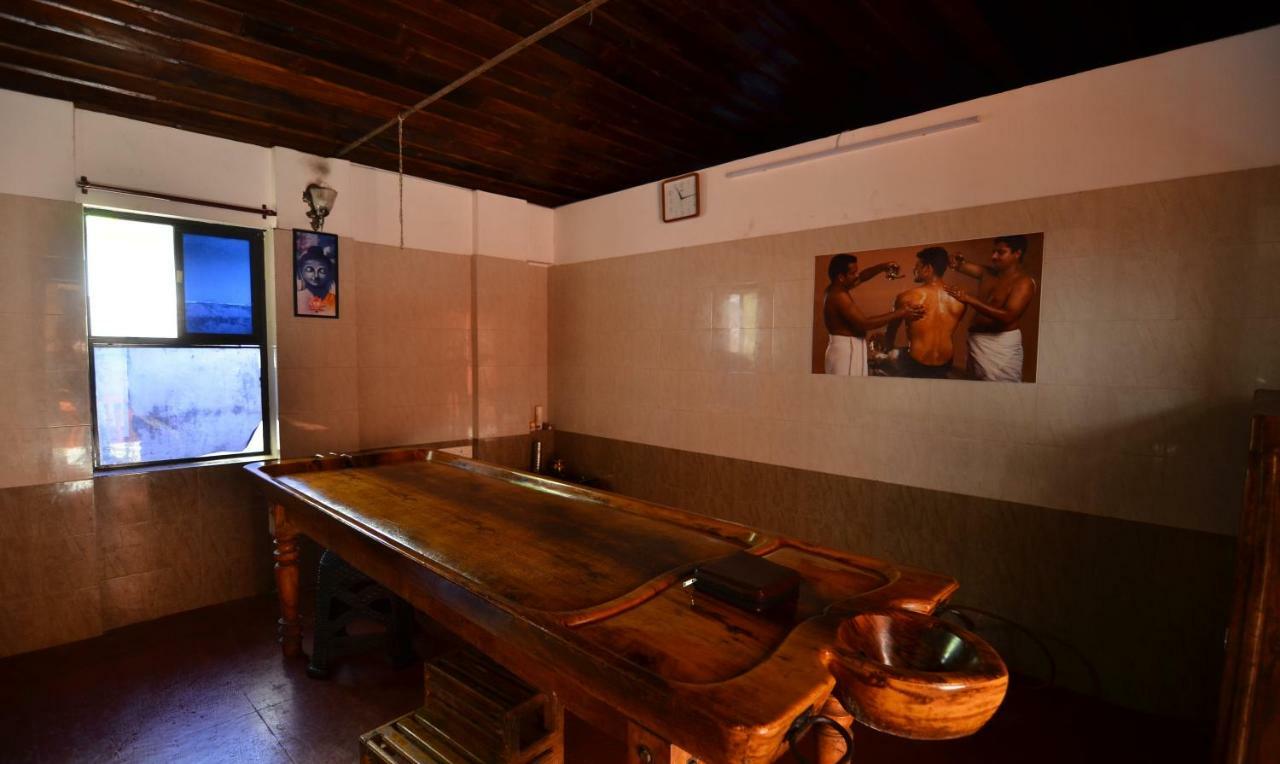 The Royal Heritage Hotel And Ayurvedic Center Thiruvananthapuram Kültér fotó