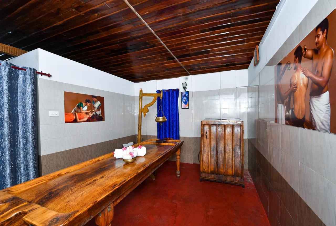The Royal Heritage Hotel And Ayurvedic Center Thiruvananthapuram Kültér fotó